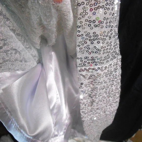 PENDING SALE 🌙 NIGHTMOVES Woman's size 10 Silver sequin formal mini dress - Picture 13 of 16
